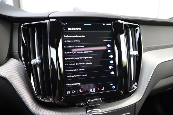 Volvo XC60 2.0 T8 AWD Polestar Engineered | 455PK | Heico | Pano | Keyles-go | Head-up | Bowers&wilkins | Memory | Stuurwielverw. | NL-Auto