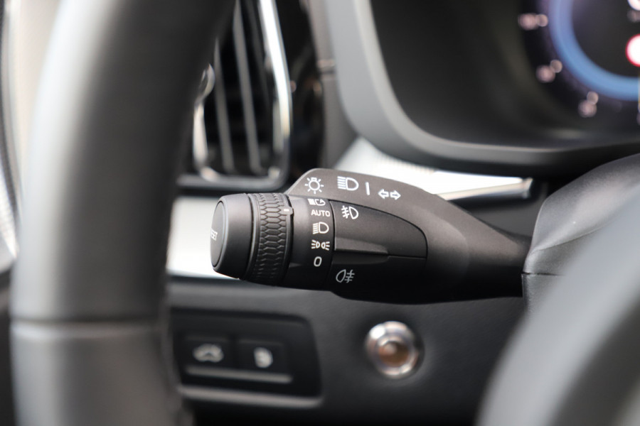 Volvo XC60 2.0 T8 AWD Polestar Engineered | 455PK | Heico | Pano | Keyles-go | Head-up | Bowers&wilkins | Memory | Stuurwielverw. | NL-Auto