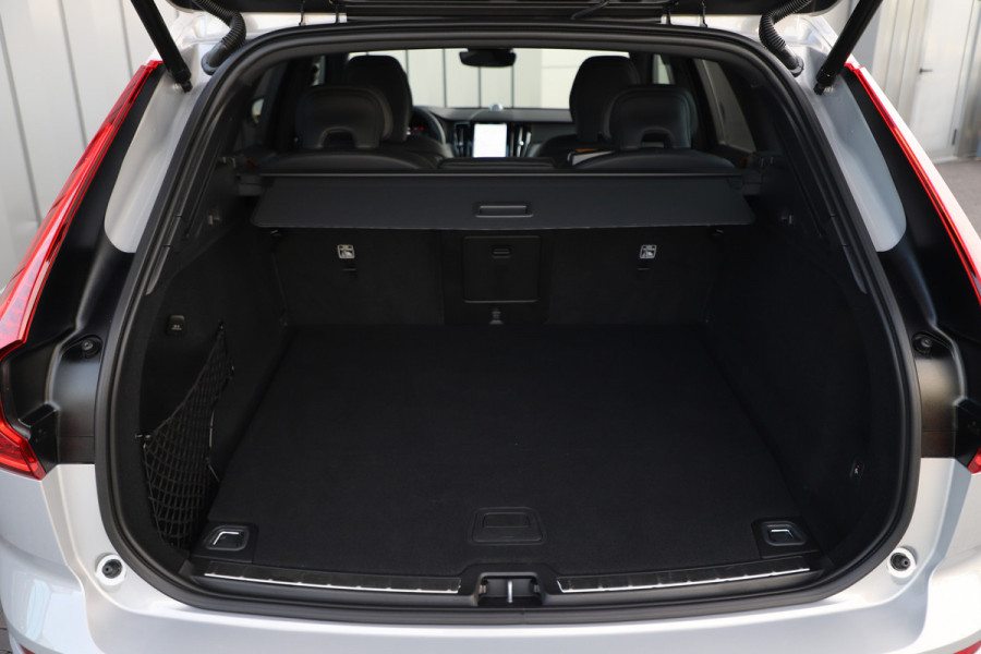 Volvo XC60 2.0 T8 AWD Polestar Engineered | 455PK | Heico | Pano | Keyles-go | Head-up | Bowers&wilkins | Memory | Stuurwielverw. | NL-Auto