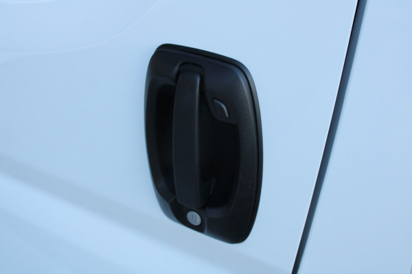 Citroën Jumper 335 2.2 Blue HDi L3H2 180pk EAT8 - Navigatie - ACC - Blind Spot - Camera - 270gr deuren - Digital cockpit - LED koplampen - 3.0T