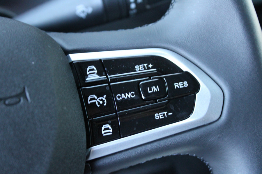Citroën Jumper 335 2.2 Blue HDi L3H2 180pk EAT8 - Navigatie - ACC - Blind Spot - Camera - 270gr deuren - Digital cockpit - LED koplampen - 3.0T