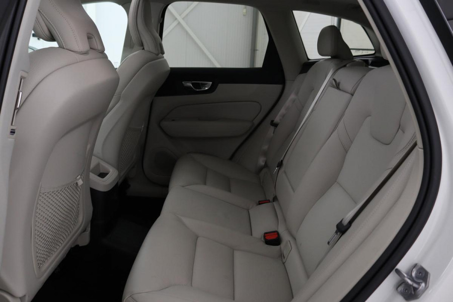 Volvo XC60 2.0 T6 Recharge AWD Inscription | Panoramadak | Trekhaak | Stoel & stuurverwarming | Leder | Carplay | Memory | Keyless | Full LED