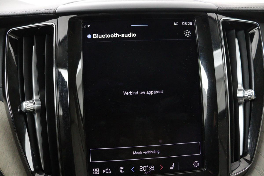 Volvo XC60 2.0 T6 Recharge AWD Inscription | Panoramadak | Trekhaak | Stoel & stuurverwarming | Leder | Carplay | Memory | Keyless | Full LED