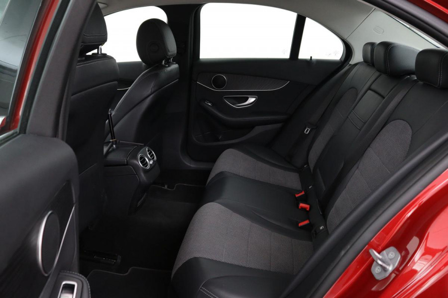 Mercedes-Benz C-Klasse 200 CDI Avantgarde | Adaptive cruise | Stoelverwarming | Carplay | Park Assist | Half leder | Navigatie | Dodehoek detectie | Climate control