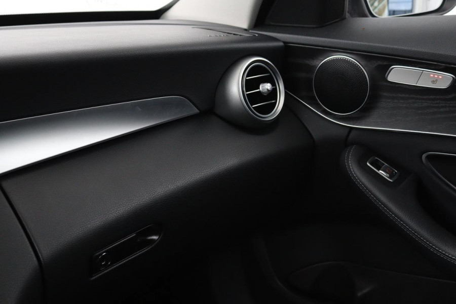 Mercedes-Benz C-Klasse 200 CDI Avantgarde | Adaptive cruise | Stoelverwarming | Carplay | Park Assist | Half leder | Navigatie | Dodehoek detectie | Climate control