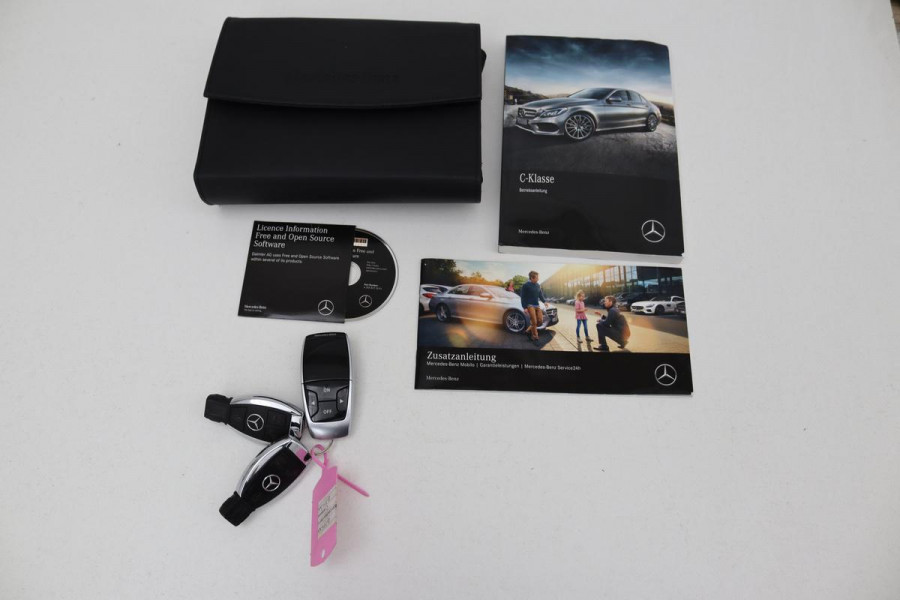 Mercedes-Benz C-Klasse 200 CDI Avantgarde | Adaptive cruise | Stoelverwarming | Carplay | Park Assist | Half leder | Navigatie | Dodehoek detectie | Climate control