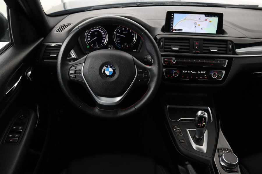 BMW 1-serie 118i Sport Line Edition | Full LED | Sportstoelen | Navigatie | Climate control | Parkeerhulp | Cruise control