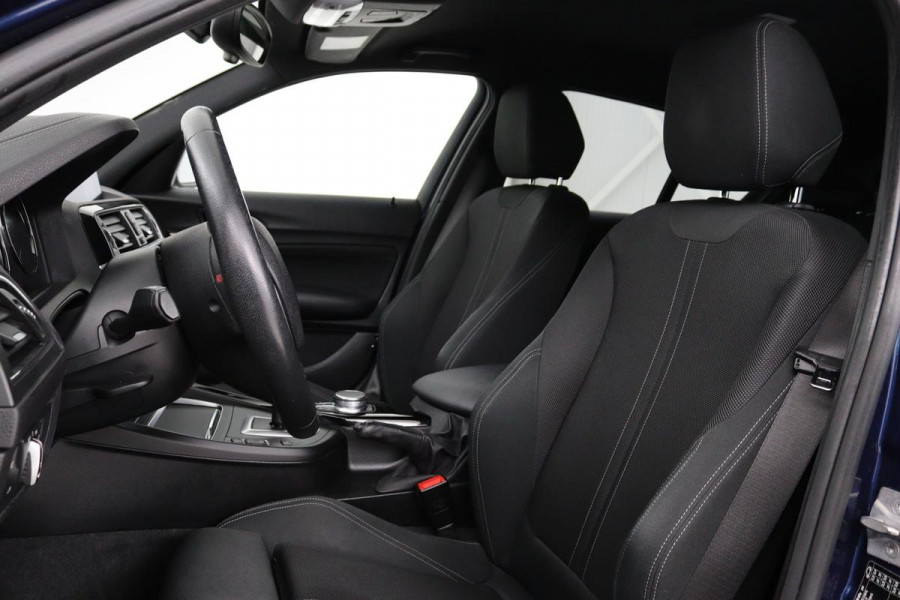 BMW 1-serie 118i Sport Line Edition | Full LED | Sportstoelen | Navigatie | Climate control | Parkeerhulp | Cruise control