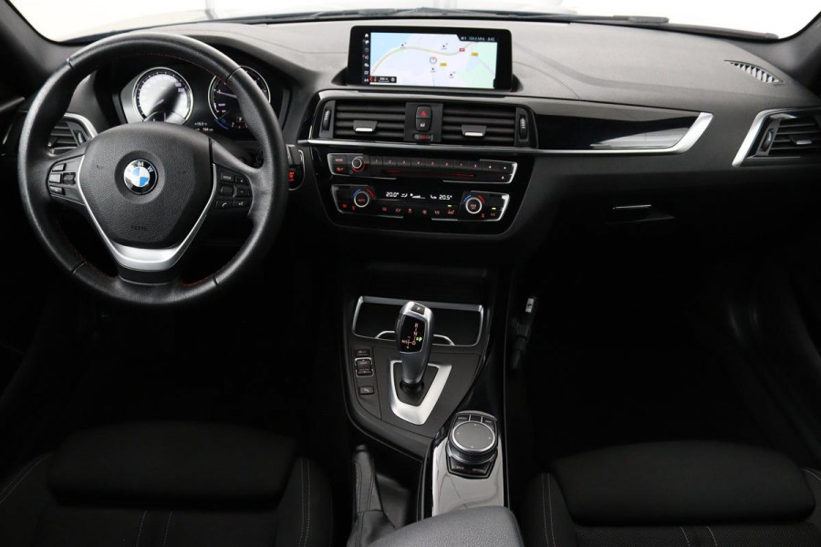 BMW 1-serie 118i Sport Line Edition | Full LED | Sportstoelen | Navigatie | Climate control | Parkeerhulp | Cruise control