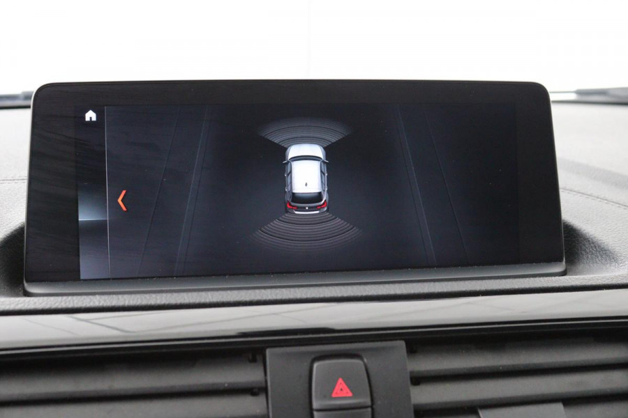 BMW 1-serie 118i Sport Line Edition | Full LED | Sportstoelen | Navigatie | Climate control | Parkeerhulp | Cruise control