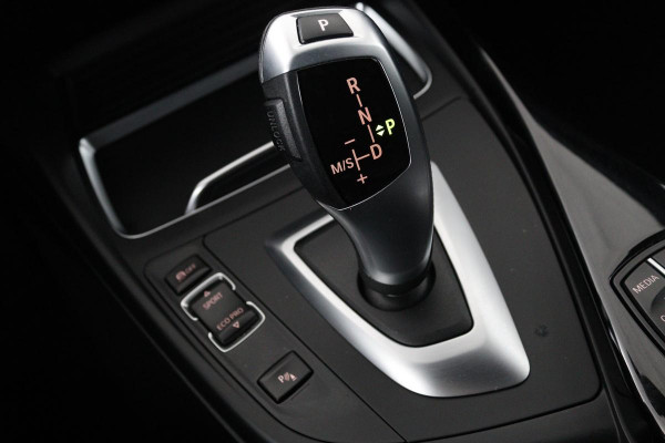 BMW 1-serie 118i Sport Line Edition | Full LED | Sportstoelen | Navigatie | Climate control | Parkeerhulp | Cruise control