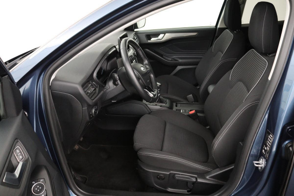 Ford Focus 1.5 EcoBoost Titanium | Stoel & stuurverwarming | Adaptive cruise | Full LED | Camera | Trekhaak | Carplay | Climate control