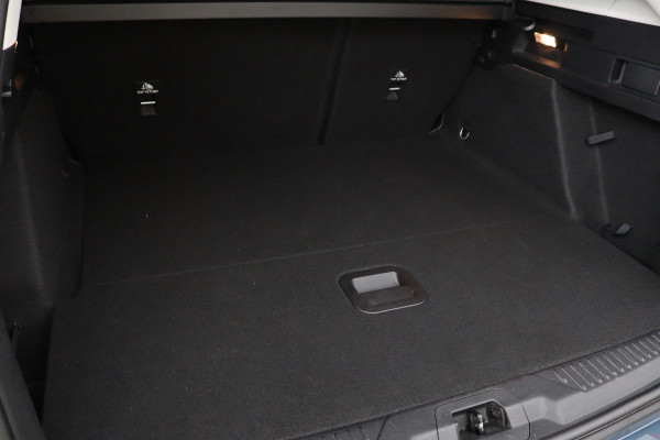 Ford Focus 1.5 EcoBoost Titanium | Stoel & stuurverwarming | Adaptive cruise | Full LED | Camera | Trekhaak | Carplay | Climate control