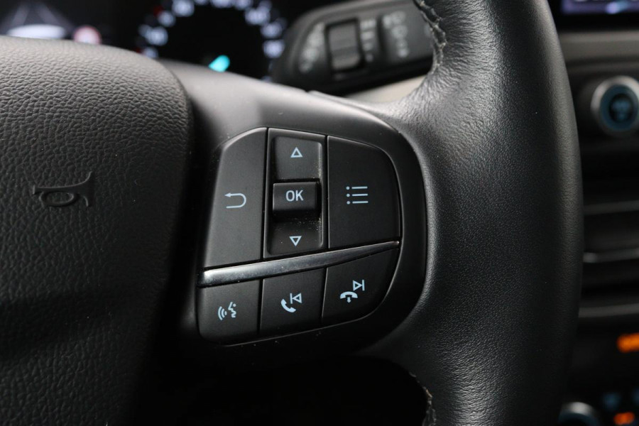 Ford Focus 1.5 EcoBoost Titanium | Stoel & stuurverwarming | Adaptive cruise | Full LED | Camera | Trekhaak | Carplay | Climate control