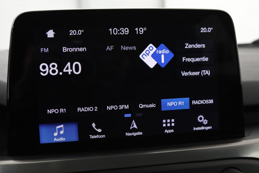 Ford Focus 1.5 EcoBoost Titanium | Stoel & stuurverwarming | Adaptive cruise | Full LED | Camera | Trekhaak | Carplay | Climate control