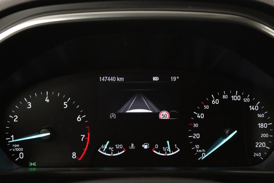 Ford Focus 1.5 EcoBoost Titanium | Stoel & stuurverwarming | Adaptive cruise | Full LED | Camera | Trekhaak | Carplay | Climate control