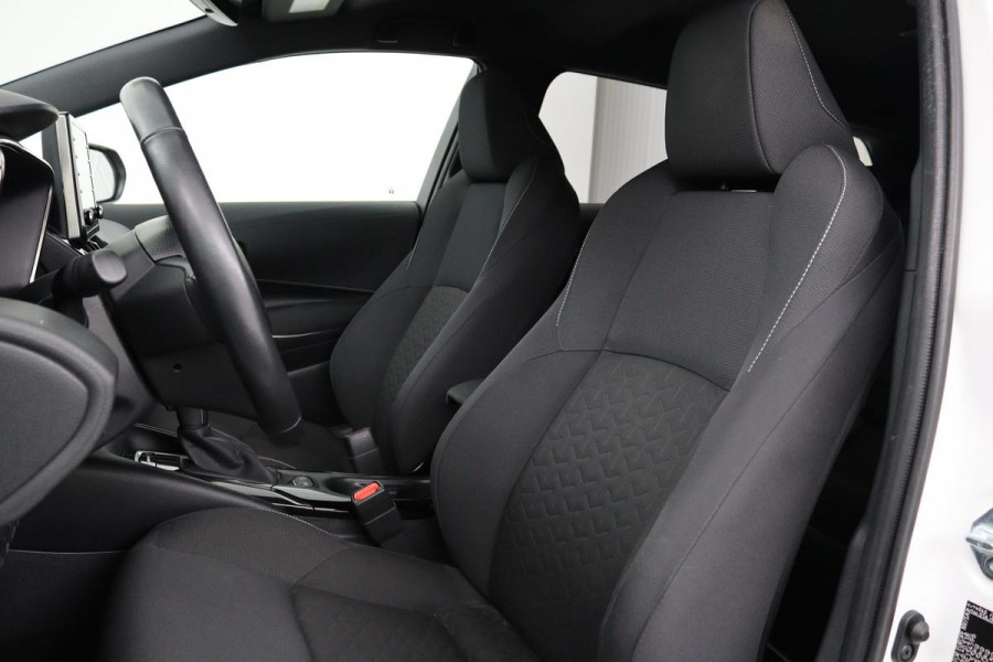 Toyota Corolla 1.8 Hybrid Business Plus | Stoelverwarming | Trekhaak | Adaptive cruise | Camera | Carplay | Full LED | Navigatie | Climate control | Stuurverwarning