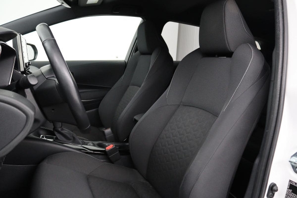 Toyota Corolla 1.8 Hybrid Business Plus | Stoelverwarming | Trekhaak | Adaptive cruise | Camera | Carplay | Full LED | Navigatie | Climate control | Stuurverwarning