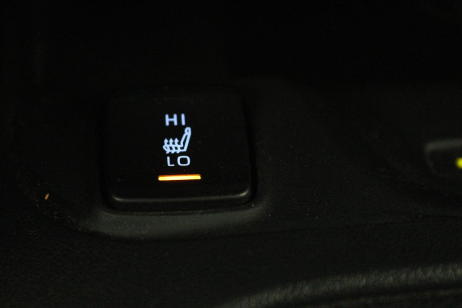 Toyota Corolla 1.8 Hybrid Business Plus | Stoelverwarming | Trekhaak | Adaptive cruise | Camera | Carplay | Full LED | Navigatie | Climate control | Stuurverwarning