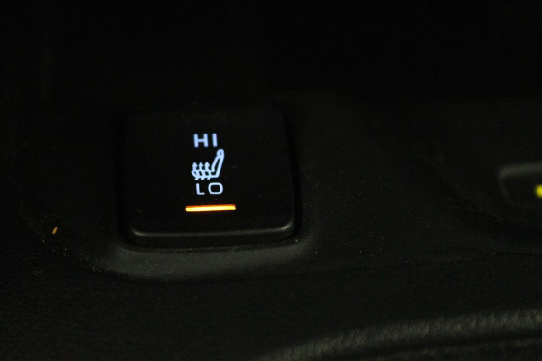 Toyota Corolla 1.8 Hybrid Business Plus | Stoelverwarming | Trekhaak | Adaptive cruise | Camera | Carplay | Full LED | Navigatie | Climate control | Stuurverwarning