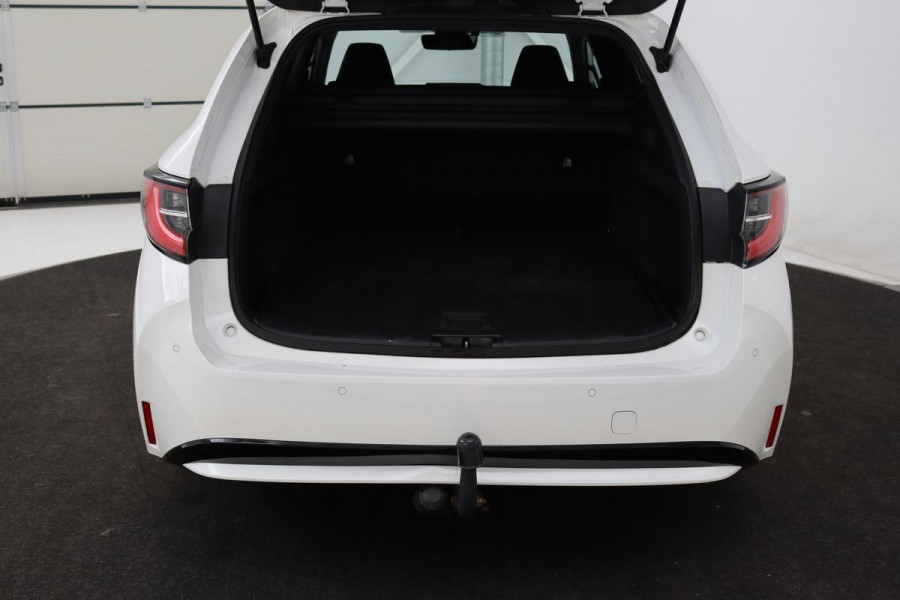 Toyota Corolla 1.8 Hybrid Business Plus | Stoelverwarming | Trekhaak | Adaptive cruise | Camera | Carplay | Full LED | Navigatie | Climate control | Stuurverwarning