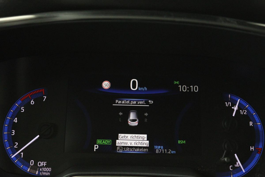 Toyota Corolla 1.8 Hybrid Business Plus | Stoelverwarming | Trekhaak | Adaptive cruise | Camera | Carplay | Full LED | Navigatie | Climate control | Stuurverwarning