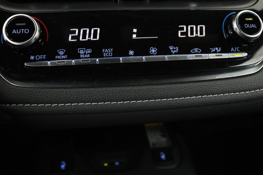 Toyota Corolla 1.8 Hybrid Business Plus | Stoelverwarming | Trekhaak | Adaptive cruise | Camera | Carplay | Full LED | Navigatie | Climate control | Stuurverwarning