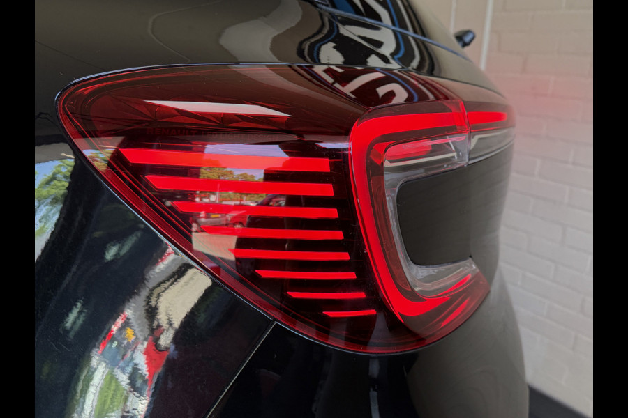 Renault Captur 1.3 TCe 140PK Intens | Groot Navi | ACC | Bose | Stoel, stuur en voorruitverwarming | Camera | Dealer onderhouden!