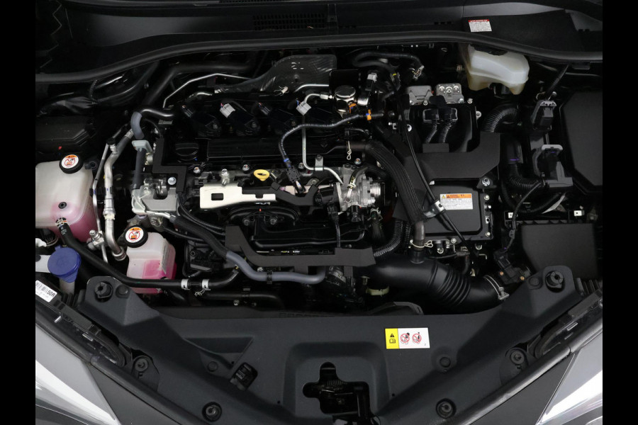 Toyota C-HR 2.0 Hybrid Executive 184 PK | Navigatie | JBL audio | Stoelverwarming | Half Leder |