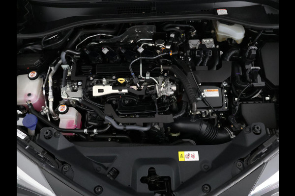 Toyota C-HR 2.0 Hybrid Executive 184 PK | Navigatie | JBL audio | Stoelverwarming | Half Leder |