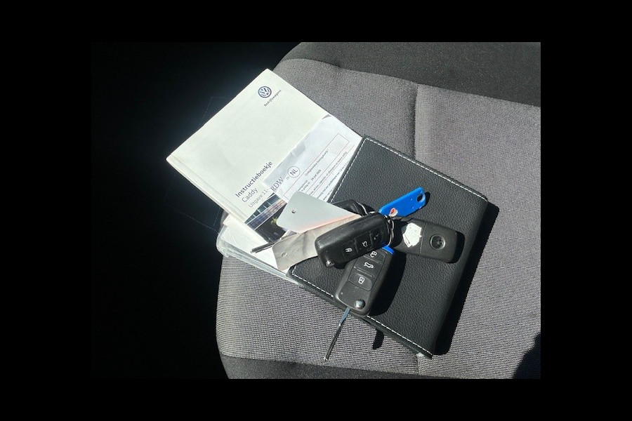 Volkswagen Caddy 1.4 TGI L2H1 EcoFuel Maxi Comfortline AIRCO I MULTIMEDIA I CRUISE CONTROL I 1e EIGENAAR I COMPLETE ONDERHOUDSHISTORIE 220 VOLT INSTALLATIE MET INVERTER
