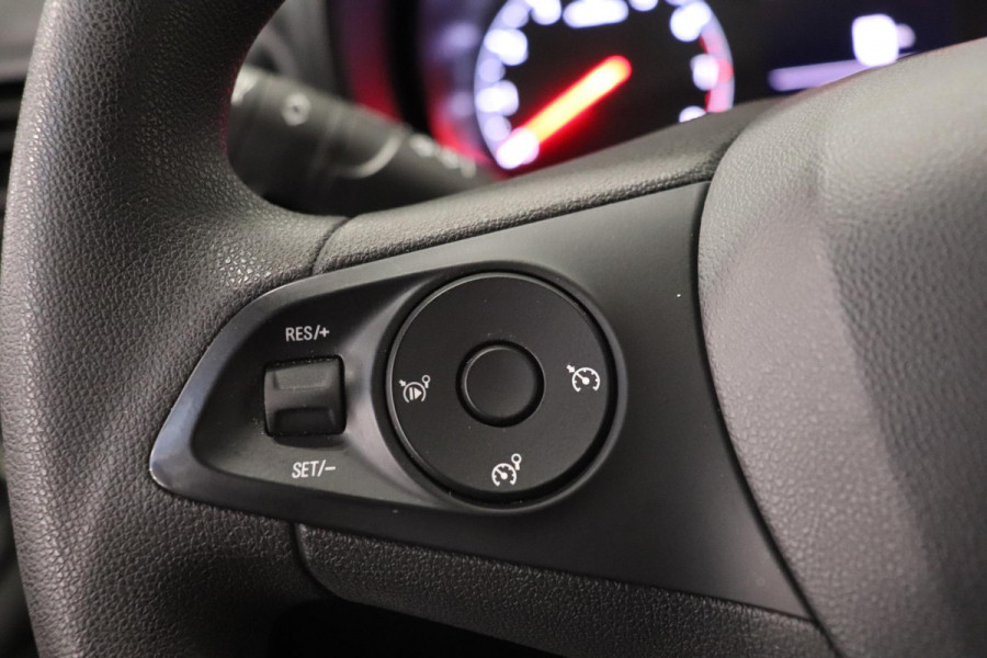Opel Combo 1.5D 102pk L1H1 3-zits Navigatie Trekhaak Airco Parkeer sensoren Betimmering