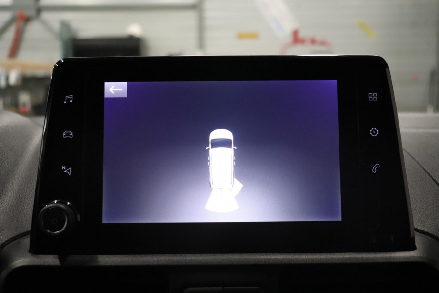 Opel Combo 1.5D 102pk L1H1 3-zits Navigatie Trekhaak Airco Parkeer sensoren Betimmering