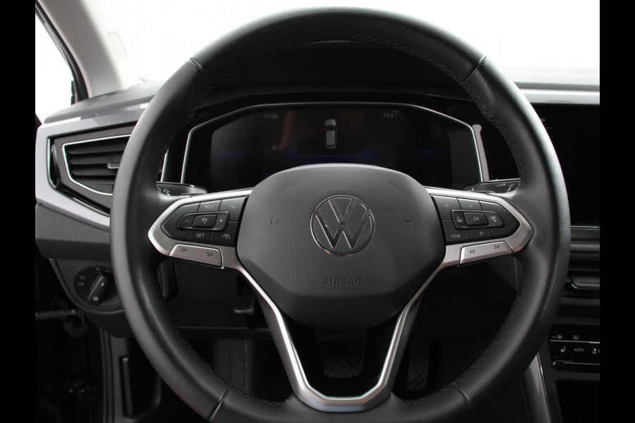 Volkswagen Polo 1.0 TSI 110pk DSG Style Navigatie Apple Carplay/ Android Auto Parkeersensoren Adaptive Cruise Control Blind Spot Assist Stoelverwarming Ledverlichting Climate Control