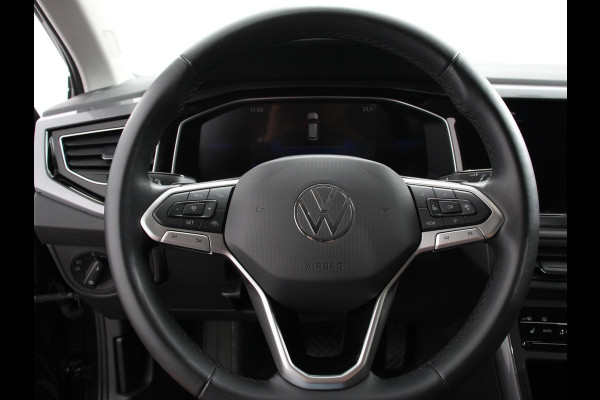 Volkswagen Polo 1.0 TSI 110pk DSG Style Navigatie Apple Carplay/ Android Auto Parkeersensoren Adaptive Cruise Control Blind Spot Assist Stoelverwarming Ledverlichting Climate Control