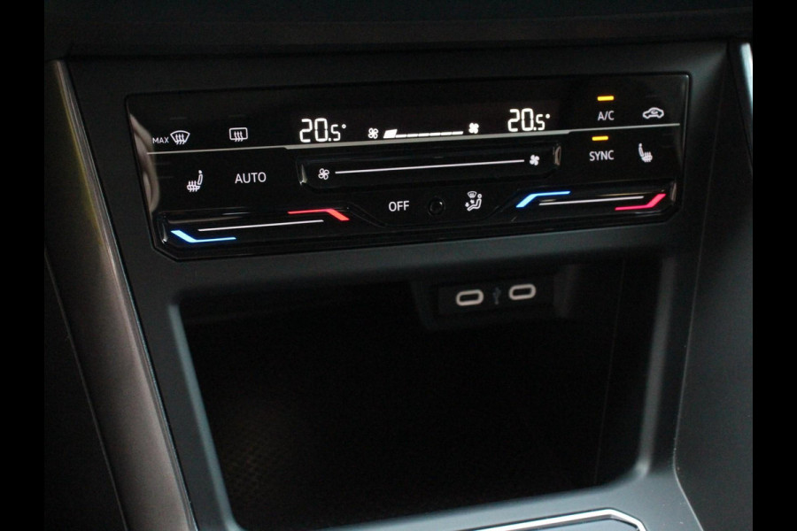 Volkswagen Polo 1.0 TSI 110pk DSG Style Navigatie Apple Carplay/ Android Auto Parkeersensoren Adaptive Cruise Control Blind Spot Assist Stoelverwarming Ledverlichting Climate Control