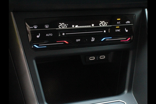 Volkswagen Polo 1.0 TSI 110pk DSG Style Navigatie Apple Carplay/ Android Auto Parkeersensoren Adaptive Cruise Control Blind Spot Assist Stoelverwarming Ledverlichting Climate Control