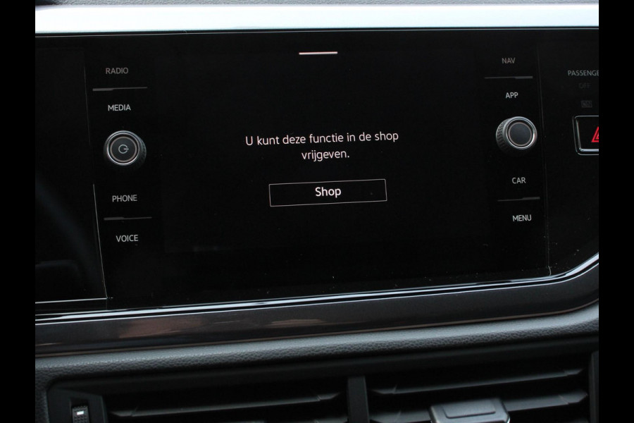 Volkswagen Polo 1.0 TSI 110pk DSG Style Navigatie Apple Carplay/ Android Auto Parkeersensoren Adaptive Cruise Control Blind Spot Assist Stoelverwarming Ledverlichting Climate Control