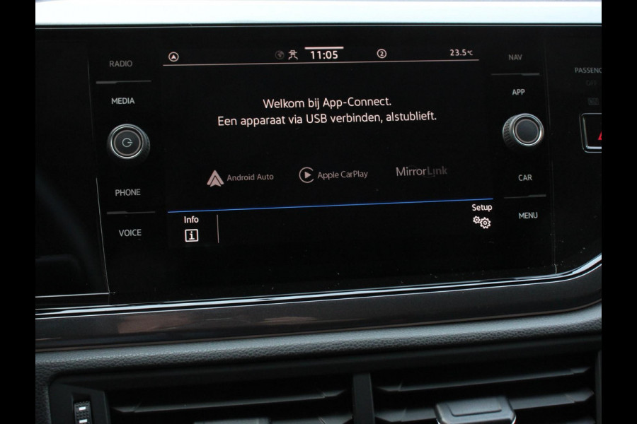 Volkswagen Polo 1.0 TSI 110pk DSG Style Navigatie Apple Carplay/ Android Auto Parkeersensoren Adaptive Cruise Control Blind Spot Assist Stoelverwarming Ledverlichting Climate Control