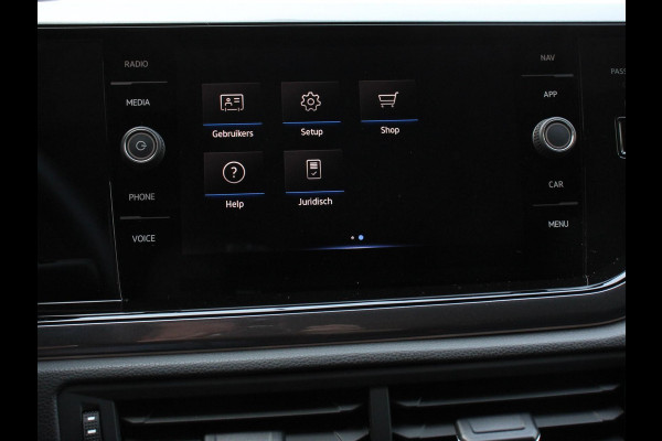 Volkswagen Polo 1.0 TSI 110pk DSG Style Navigatie Apple Carplay/ Android Auto Parkeersensoren Adaptive Cruise Control Blind Spot Assist Stoelverwarming Ledverlichting Climate Control