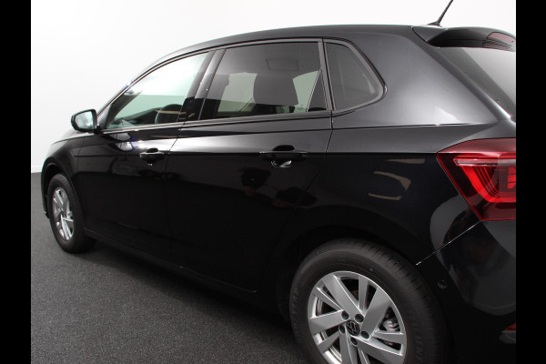Volkswagen Polo 1.0 TSI 110pk DSG Style Navigatie Apple Carplay/ Android Auto Parkeersensoren Adaptive Cruise Control Blind Spot Assist Stoelverwarming Ledverlichting Climate Control