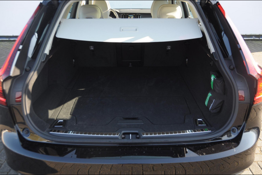 Volvo V90 T6 350PK Automaat Ultra Bright / Stoelmassage / Stoelventilatie en verwarming / Luchtvering / 360 Camera / Nappaleder / Head-up display / Apple Carplay / BLIS /
