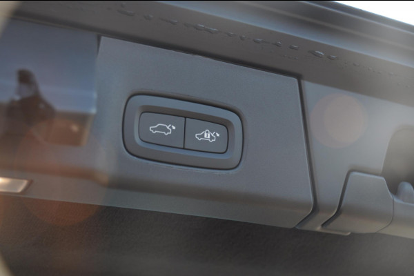 Volvo V90 T6 350PK Automaat Ultra Bright / Stoelmassage / Stoelventilatie en verwarming / Luchtvering / 360 Camera / Nappaleder / Head-up display / Apple Carplay / BLIS /