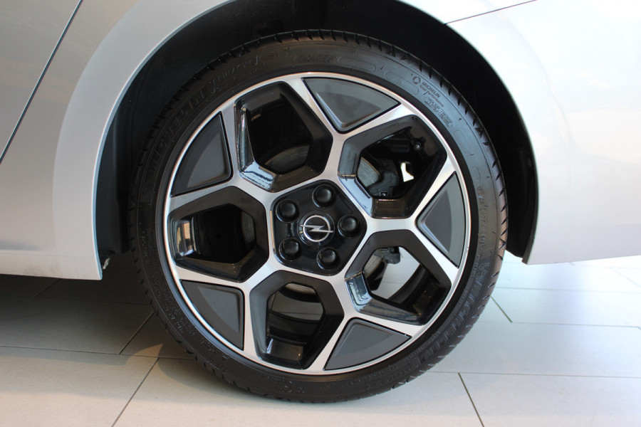 Opel Astra Sports Tourer 1.2 Ultimate Level 4 | Panoramadak | Trekhaak | Winterpack | 360 camera