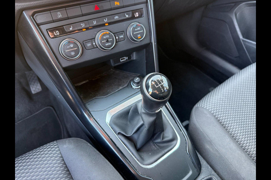Volkswagen T-Roc 1.0 TSI Style | ACC | DAB | PDC | Stoelverw.