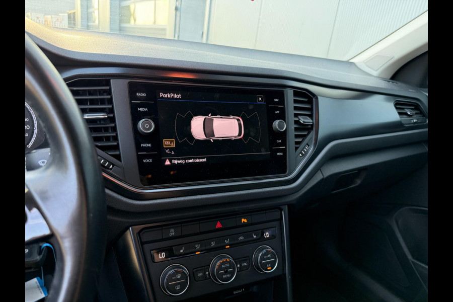 Volkswagen T-Roc 1.0 TSI Style | ACC | DAB | PDC | Stoelverw.