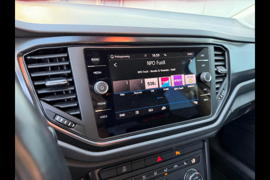 Volkswagen T-Roc 1.0 TSI Style | ACC | DAB | PDC | Stoelverw.