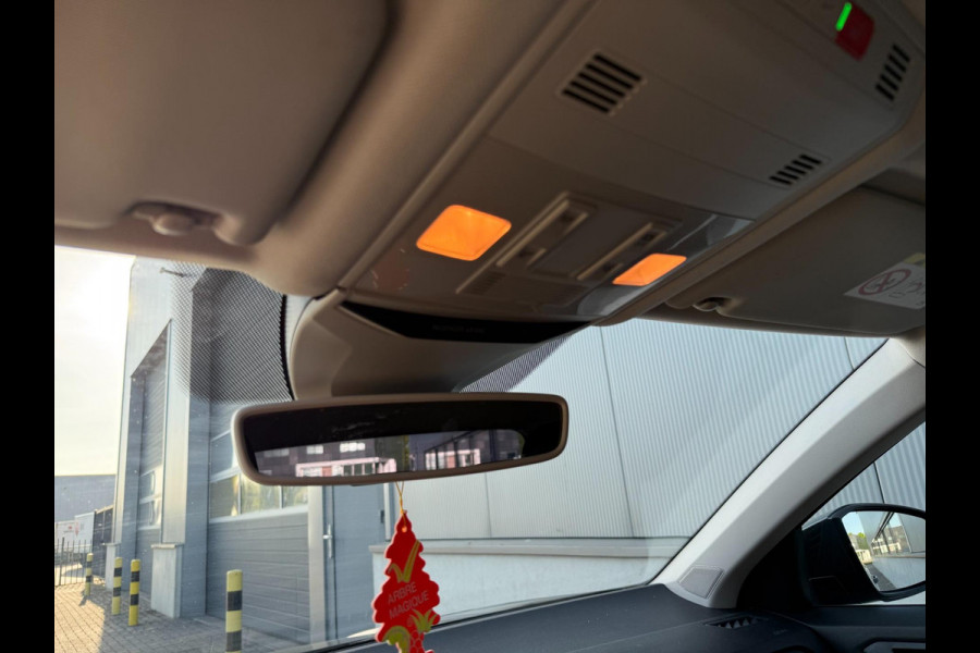 Volkswagen T-Roc 1.0 TSI Style | ACC | DAB | PDC | Stoelverw.