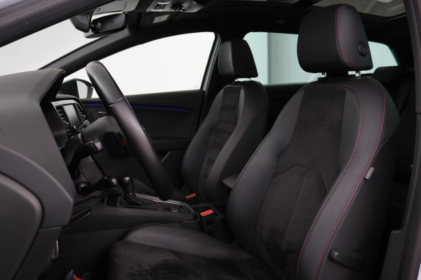 Seat Leon 1.5 TSI FR Ultimate Edition Black | Panoramadak | Stoelverwarming | BEATS Pack | Carplay | Adaptive cruise | Navigatie | Keyless | Full LED