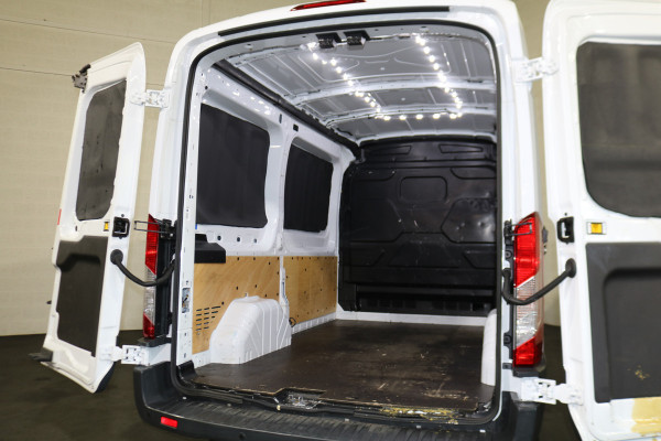 Ford Transit 2.0 TDCI 130pk L2 H2 Trend Airco Navigatie 2.8T Trekhaak